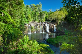 Vandfald i Wooroonoorans Nationalpark - Queensland i Australien