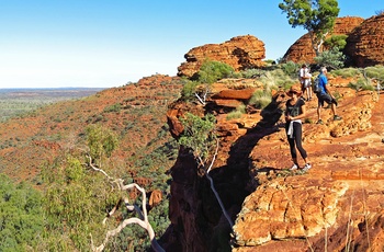 Turister i Kings Canyon - Northern Territory i Australien