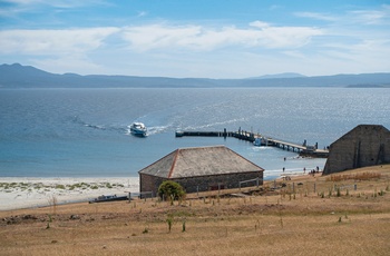 Båd på vej til Maria Island - Tasmanien