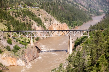 Jernbanebro over Fraser River ved Lillooet - British Columbia