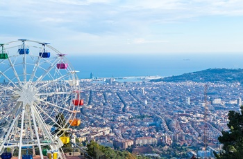 Udsigten mod Barcelona fra pariserhjulet i Tibidabo forlystelsesparken