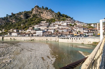 Berat i det centrale Albanien - Foto Konpasu-de Unsplash