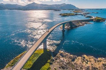 Lej bil i Norge og kør eksempelvis på Atlanterhavsvejen
