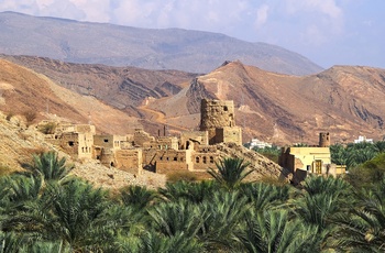 Udsigt til Birkat Al Mouz - ruinby i Oman