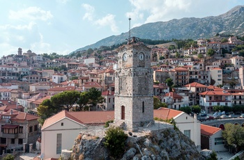 Bjergbyen Arachova i Grækenland