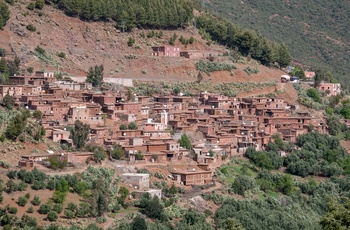 Bjerglandsby nær Tizi n'Test-bjergpas i High Atlas - Marokko