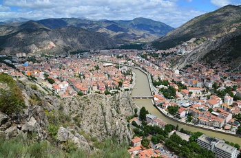 Udsigt over byen Amasya langs Yesil-floden - Tyrkiet