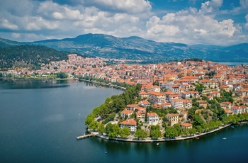 Byen Kastoria ved Orestiada-søen - Grækenland