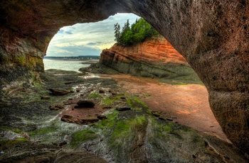 Kysten nær St. Martins ved lavvande - Fundy bugten i New Brunswick, Canada