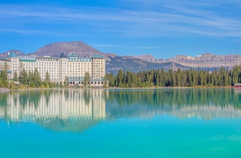 Fairmount Chateau ved søbredden af Lake Louise, Alberta i Canada