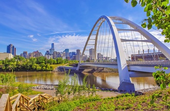 Bro over flod i Edmonton, Alberta i Canada