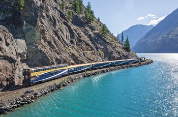 Rocky Mountaineer - Toget langs Seton Lake, Canada