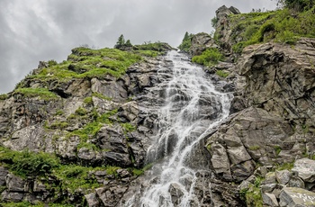 Capra-vandfaldet Transfagarasan-bjergvejen i Transsylvanien - Rumænien