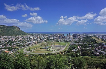 Udsigt til Champ de Mars væddeløbsbane i Port Louis, Mauritius