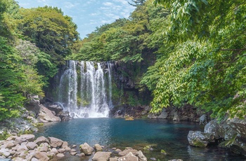 Cheonjiyeon-vandfaldet på Jeju-øen - Sydkorea