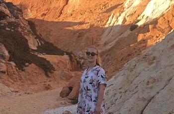 Christina ved Algarvekysten i Portugal - rejsespecialist i Lyngby