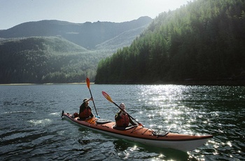 Clayoquot Wilderness Resort, Kayaks-and-Heli