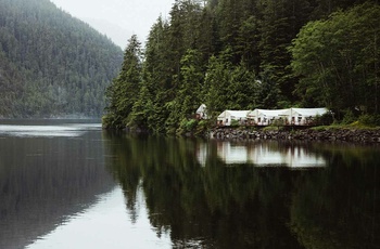 Clayoquot Wilderness Resort, Tentsin Landsacpe
