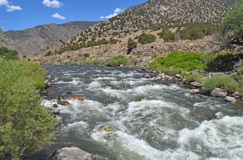 Floderne nær bjergbyen Vail er perfekt til whitewater rafring - Colorado