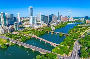 Udsigt til broerne over Colorado River i Austin downtown, Texas