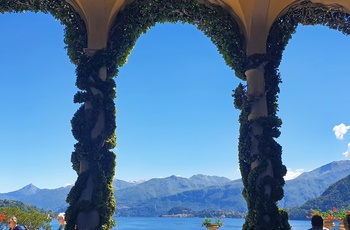 Udsigt til Comosøen fra Villa del Balbianello i Norditalien