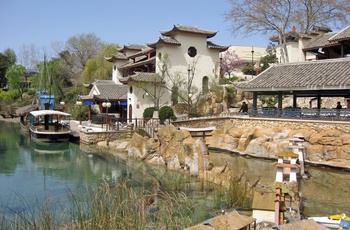 Kinesisk stemning i Port Aventura, Costa Dorada i Spanien