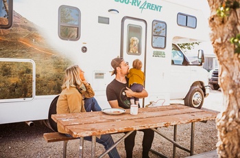 Cruise America motorhome, familie holder pause i Utah, USA