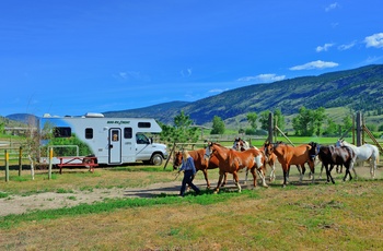 Cruise Canada Motorhome