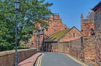 Vej gennem byen Carlisle i Lake District, Cumbria i England