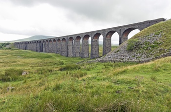 Settle-Carlisle viadukt i Lake District, Cumbria i England