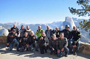 Highway 1 - Gruppebillede i Yosemite National Park