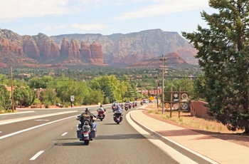 MC Route 66 og Arizona - Motorcykler på vej mod Sedona i ørkenstaten Arizona