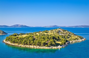 En af øerne i Kornati National Park i Dalmatien, Kroatien