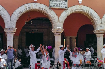 Dans i Merida i Mexico - Foto: Alan Morales, Unsplash