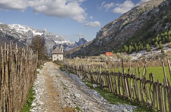 Den katolske kirke i Theth - Albanien