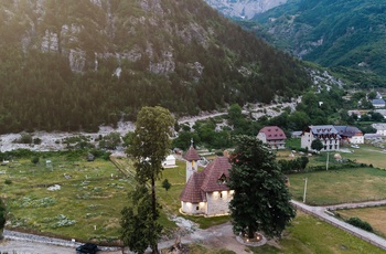 Den katolske kirke i Theth - Albanien