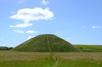 Den menneskeskabte Silbury Hill ved Avebury