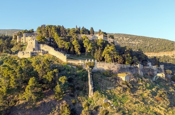 Den venetianske fæstning der våger over kystbyen Nafpaktos - Grækenland