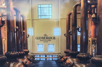 Destilleringskedler på Glenmorangie Distillery er de højeste i Skotland