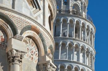 Det Skæve Tårn i Pisa, Toscana i Italien - Foto: Alex Ghizila, Unsplash