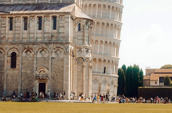 Det Skæve Tårn i Pisa, Italien - Foto: Lens by Benji, Unsplash