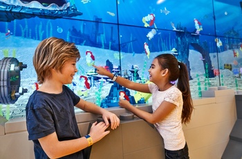 Digitalt akvarium i LEGO House