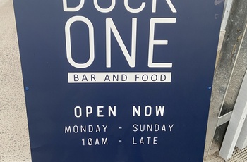 Åbningstider på Dock One Bar and Food Stokes Wharf - Darwin