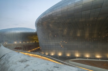 Dongdaemun Design Plaza i Seoul - Sydkorea