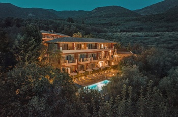 Dracos Hotel i Parga - Luftfoto