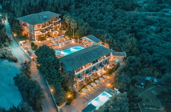 Dracos Hotel i Parga - Luftfoto