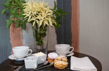 Duisdale House Hotel - afternoon tea and scones