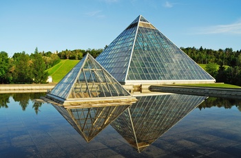 Muttart Conservatory, Botanisk have i Edmonton, Canada