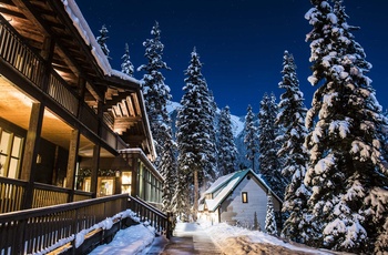 Emerald Lake Lodge, Winter
