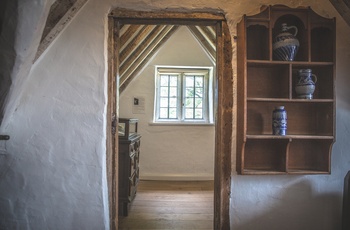 England, Cotswolds, Lechlade - loftsparti på William Morris' sommerhus Kelmscott Manor